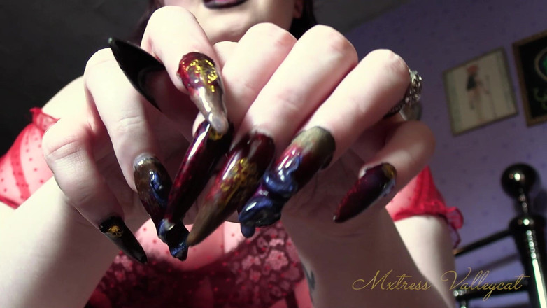 Mxtress Valleycat: Stiletto 네일 의식