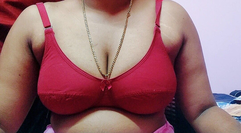 Desi Mohini: Mohini Bhabhi přišla do svého domu nevlastního bratra