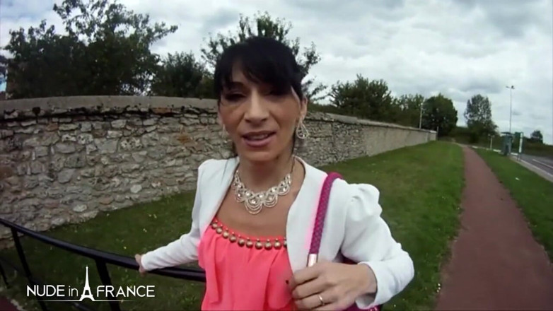 Nude in France: Linda milf from southwest is a horny squirt woman