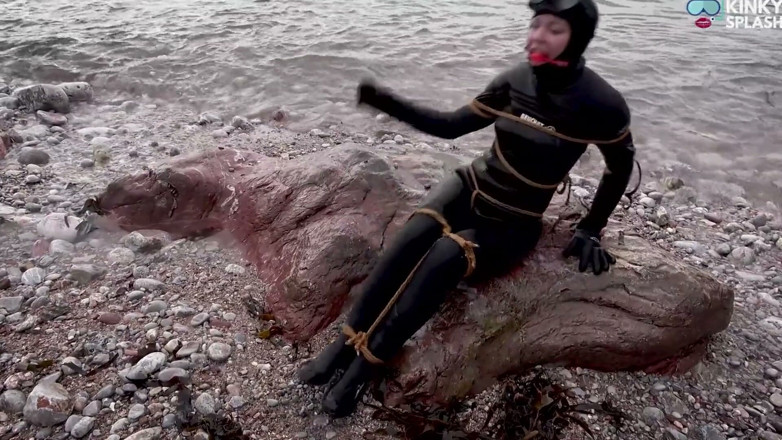 UKCuteGirl Lucy Lauren: Begging to Be Tied up in 8mm Beuchat - Wetsuit Girl Struggles...
