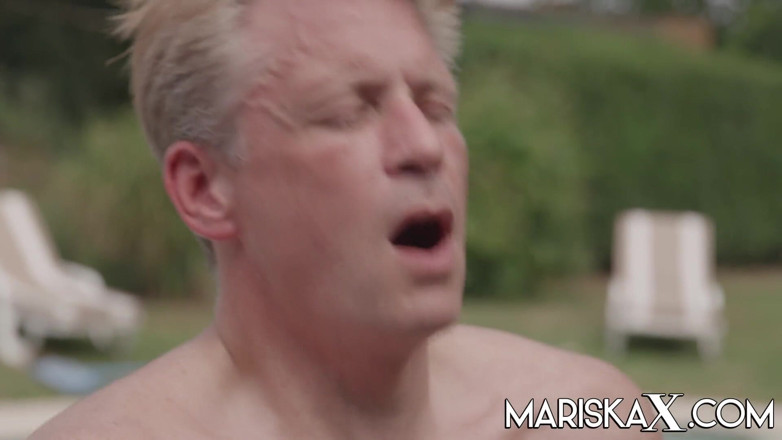Mariska x: Trio z moim ojczymem