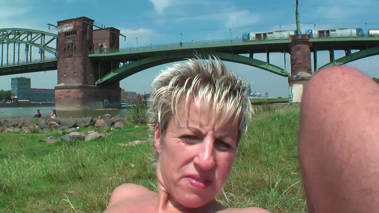 German amateur - 100% German hardcore videos: Milf slut fisted outdoors