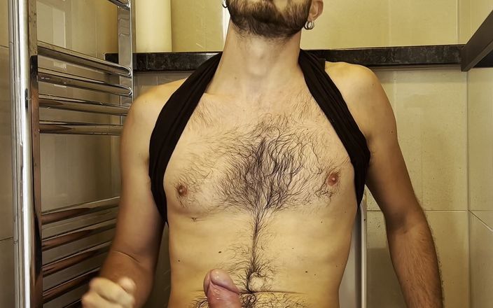 Thickbenjamin: Chlapec ochutnává své vlastní chcanky