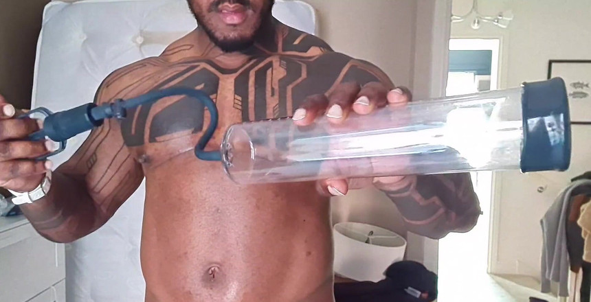 Amadeus: Aku punya beberapa mainan baru dari Easytoys.uk, ie tidak digunakan...