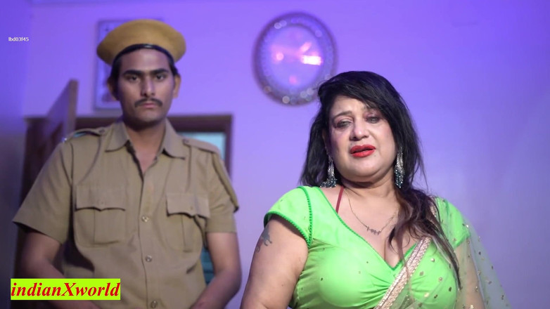 Indian Xshot: Gorgeous Girl Sudden Sex with Hotel Guard! Amazing Hot Sex