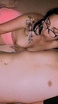 Esposa Disfruta Azotando Macho Polla Y Pezones