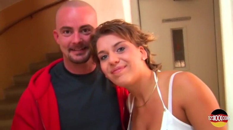 German amateur - 100% German hardcore videos: Alle natuurlijke Duitse vrouw houdt van een geladen pik in...