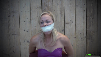 Gag Attack: Lucy - microfoam-tape kokhalzen
