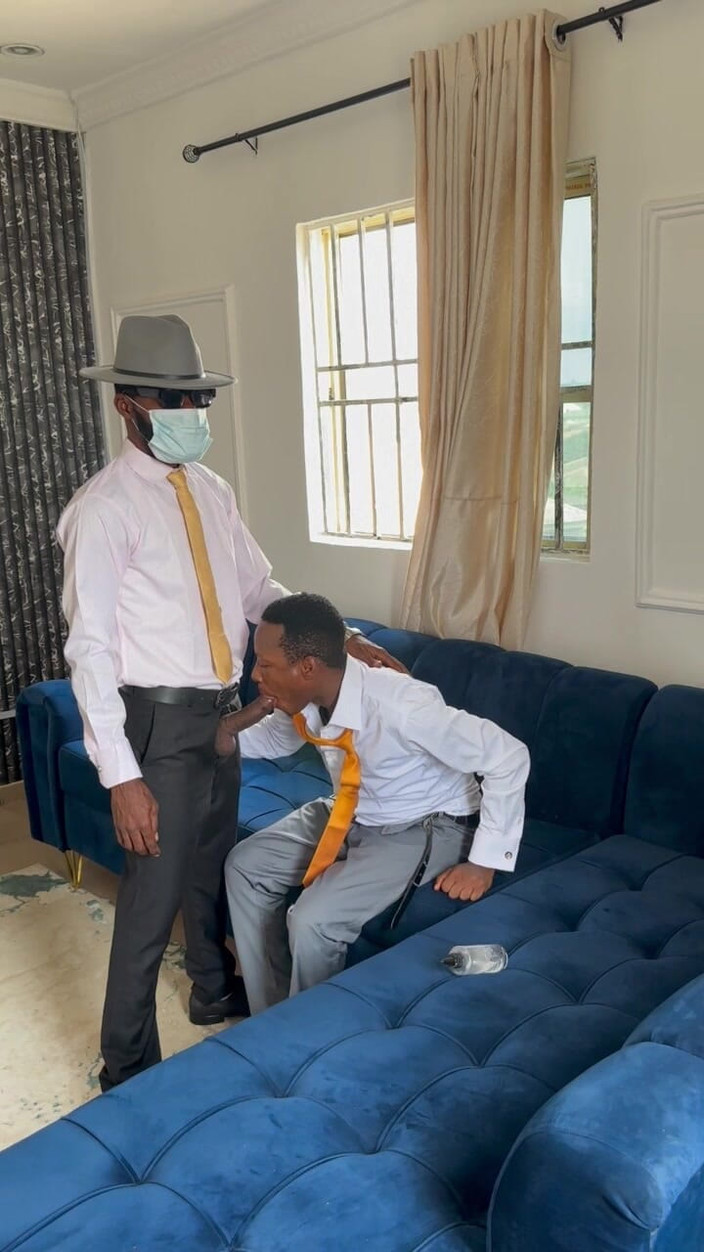 Purplecum: 내 사무실 상사가 나를 따먹어