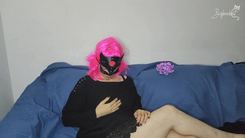 BigBoobCat: Ngusap memekku sendiri tanpa kondek di balik topengku yang seksi