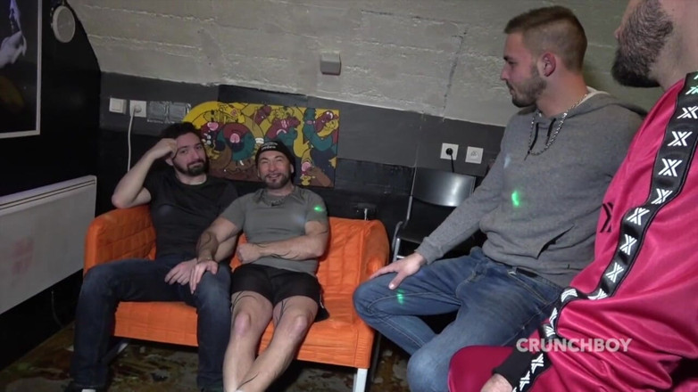 Recent bareback porn from France: Der twink kevin arsch wird roh von Heiry Wolf gefickt