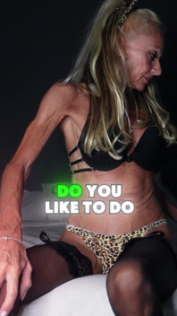 Barbie MILF Lady a Grrrr