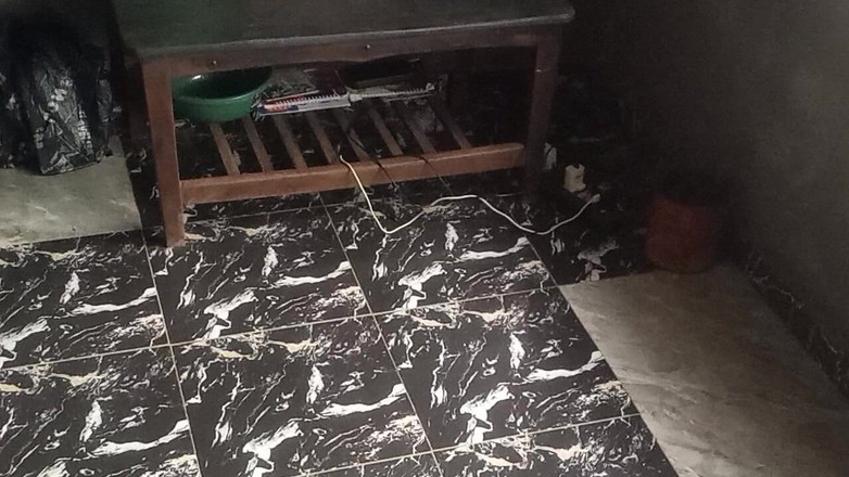 Moviesporn1: इस ब्रदर्स ने महिला को आमंत्रित किए बिना वीर्य में जोरदार चुदाई की