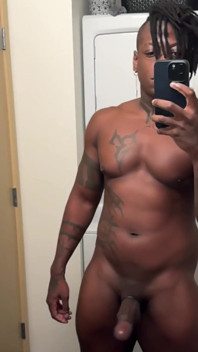 이 자지가 당신의 얼굴에 부딪히는 것을 상상할 수 있습니까?