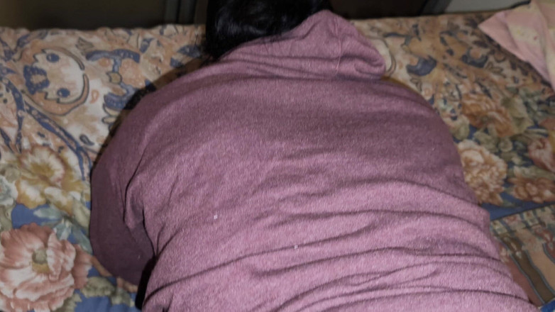 Moo DBOXXX: Ik heb seks met mijn stiefmoeder