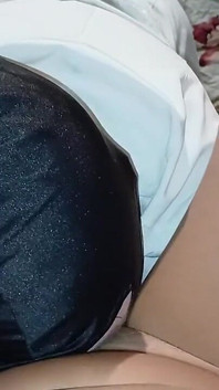 Trei asistente au sex murdar într-o cameră de repaus a spitalului
