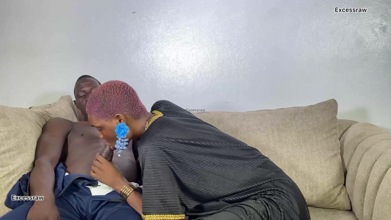 ExcessRaw: Když miliardářova manželka řekne, že má osamělé potíže, začnou klepat