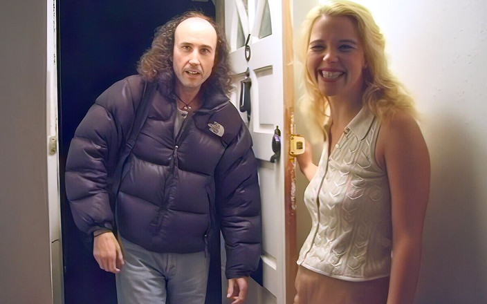 Real Sex Pass: Calda bionda amatoriale miLF fotografata nella sua cucina