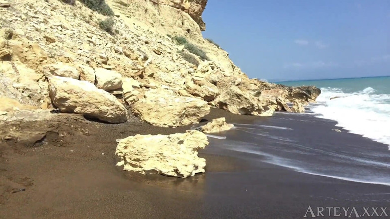 Arteya: Sahildeki kaltak