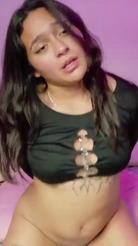 Latina Se Folla Mientras Esta En Un Live De Tiktok