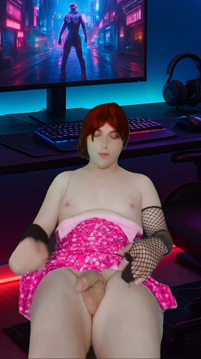 Kitty_Cross: 3 Gamer Femboy Booty Sweet White Lovely White Pretty Ladyboy...