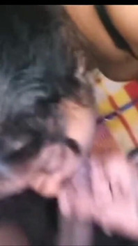 India caliente sexy bhabhi buena mamada y semen en la boca