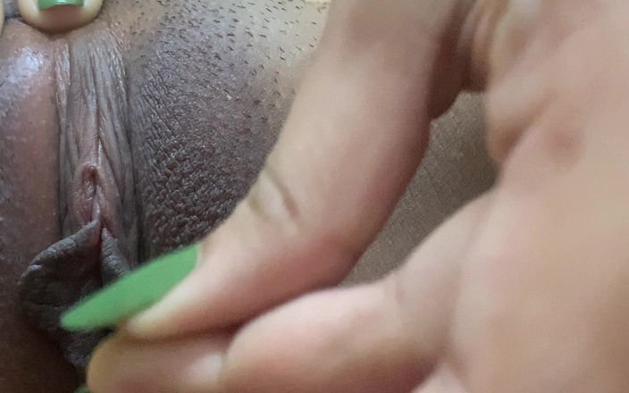 Komal sexy studio: Líbej mě svýma očima (fantazie lásky k tváři)