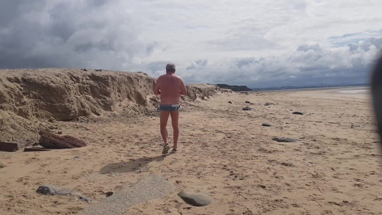 Miguel13: Op het strand