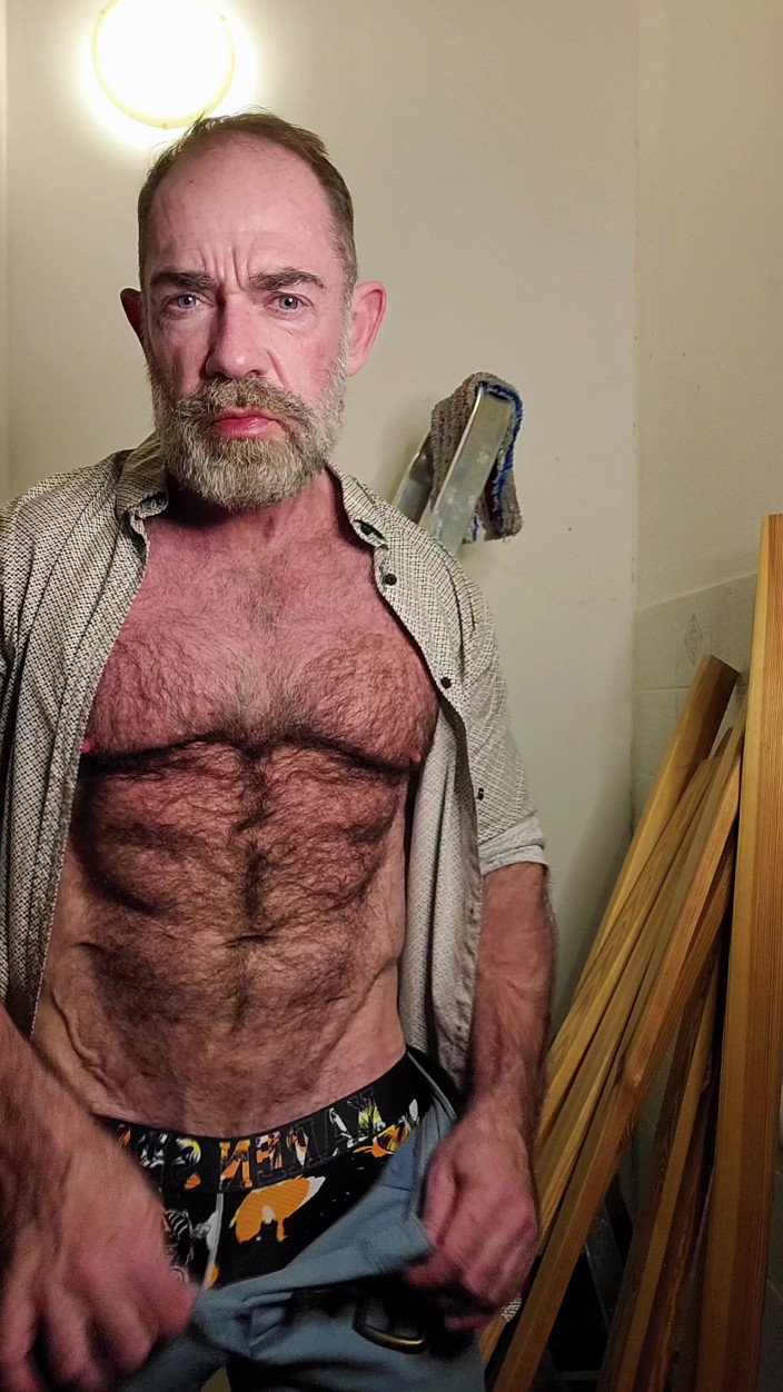 JackvanDean: Hairy Dilf Gets Caught Wanking