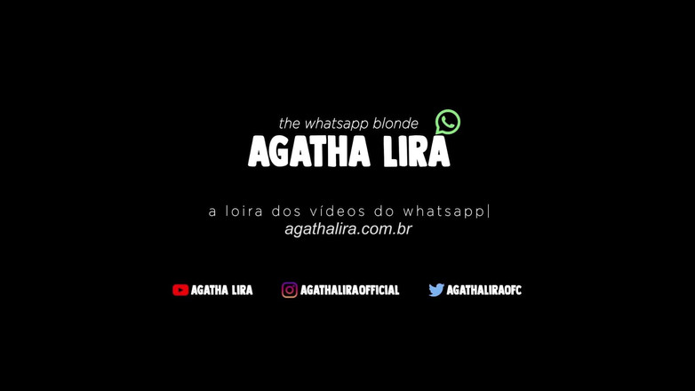 Agatha Lyra: Una masturbazione calda a pranzo.