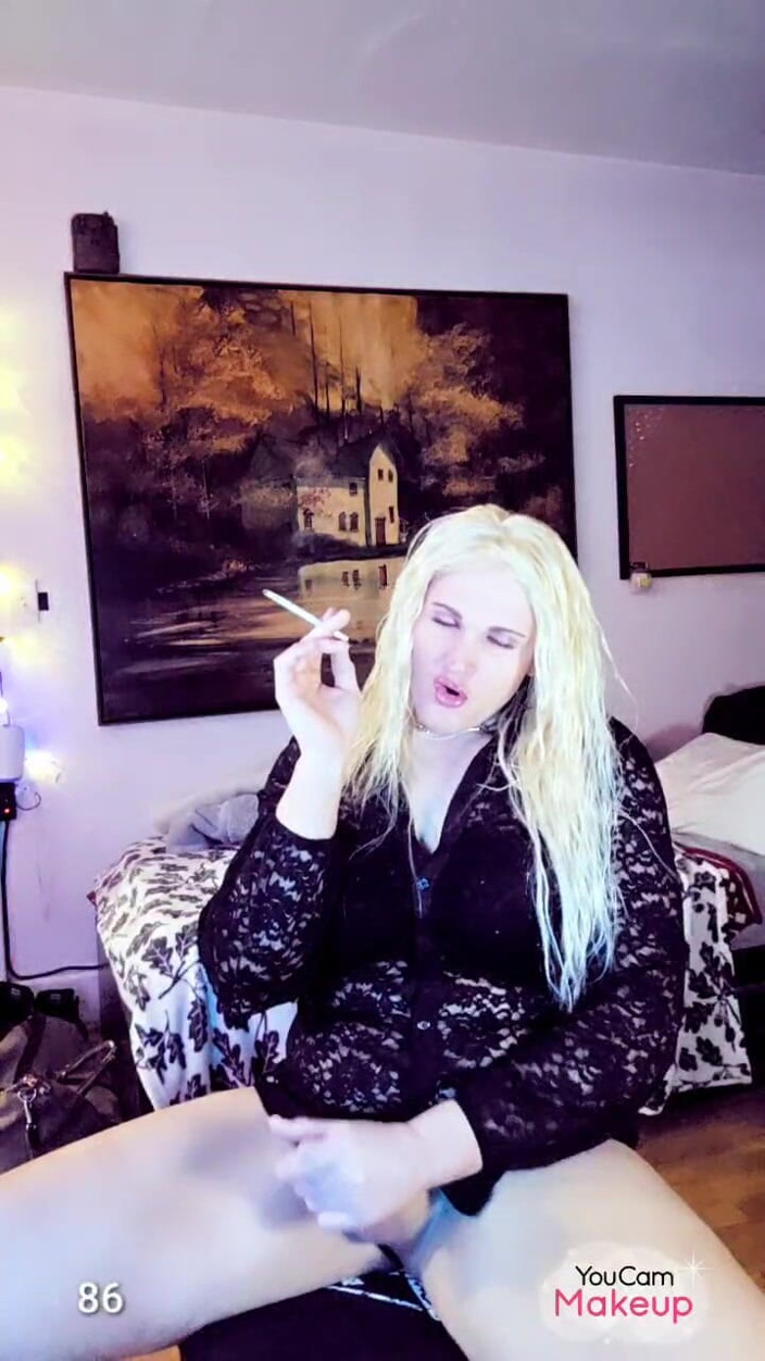 Darkfetish2k: Stroking and Smoking Kylie Rey