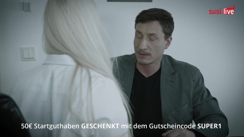 Susi Live: 2つのホットブロンドはセクシーな三人組p.6を持っています