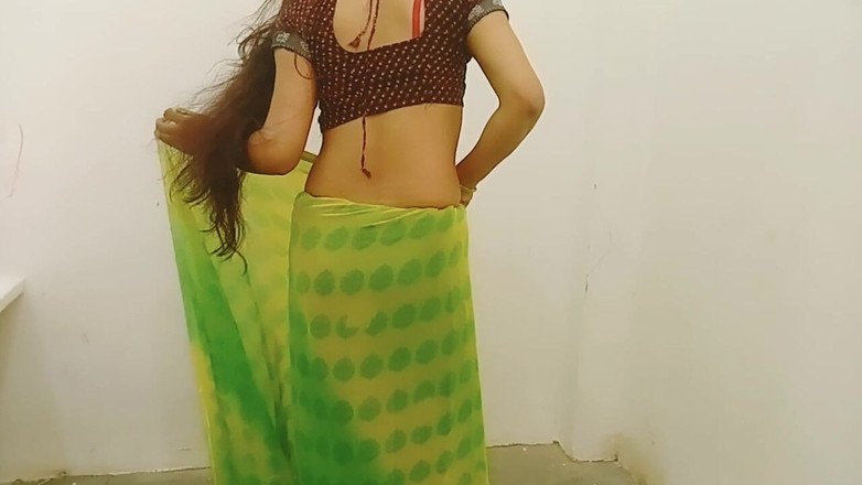 Ankurpriya000: Din priya bhabhi byter kläder framför hennes devar