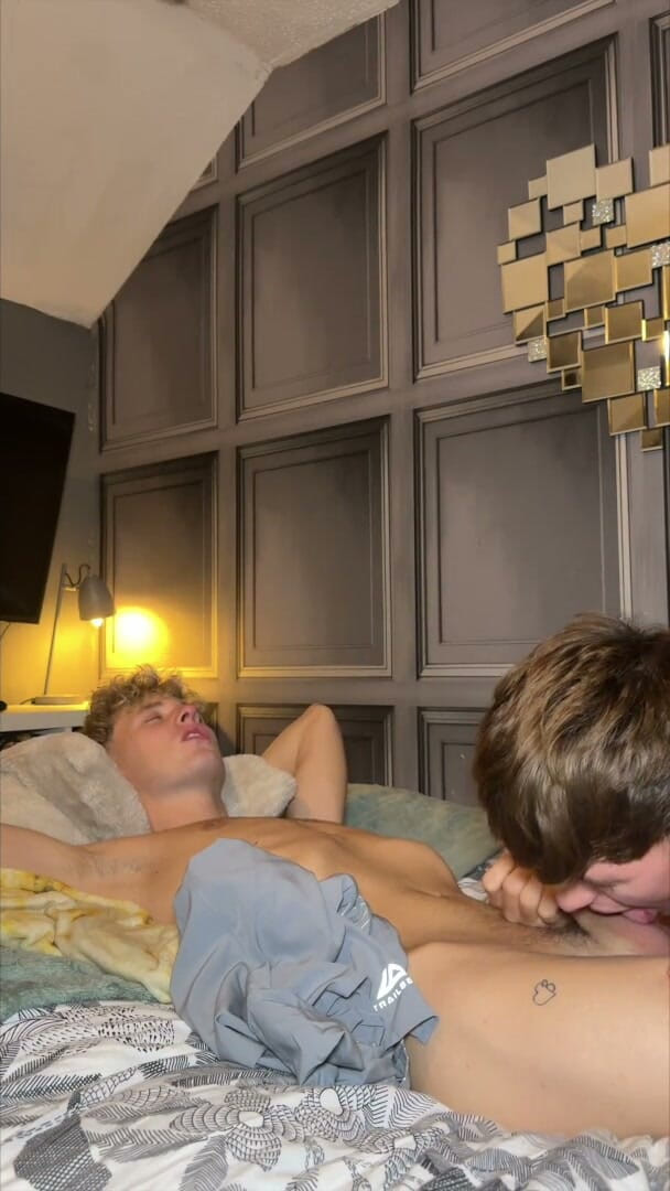 jakeandbailey: Twinks Suck and Fuck in a Hotel Room
