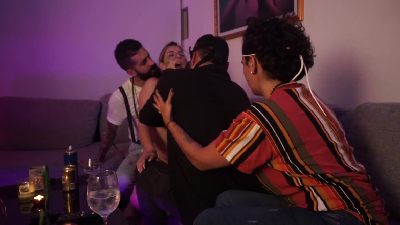 Cipriani: Édition spéciale art et porno. Le sexe devant des amis...