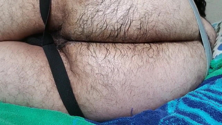 Chunky Belly Boy: मेरे मोटे भूखे छेद में मोटे डिल्डो