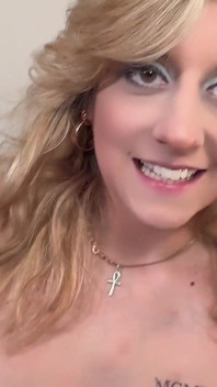 Hot MILF Makes Her First Porno - Casting Couch Blowjob
