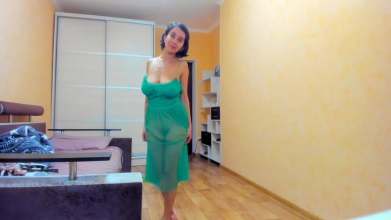 myla_angel: Гаряча Myla Angel у зеленій прозорій сукні!