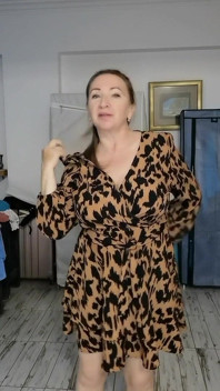 Hot Busty MILF Mariaold Shaking Natural Tits