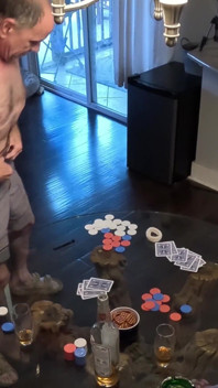 Amelie strip poker parte 1