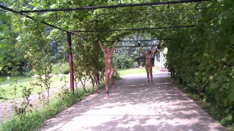 Maledom Austria: EXOTIC FRUIT
