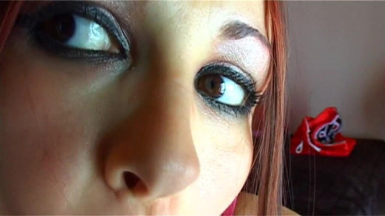 Hand Lotion Studios: Frau wird geil und beginnt, mit ihren sachen zu spielen