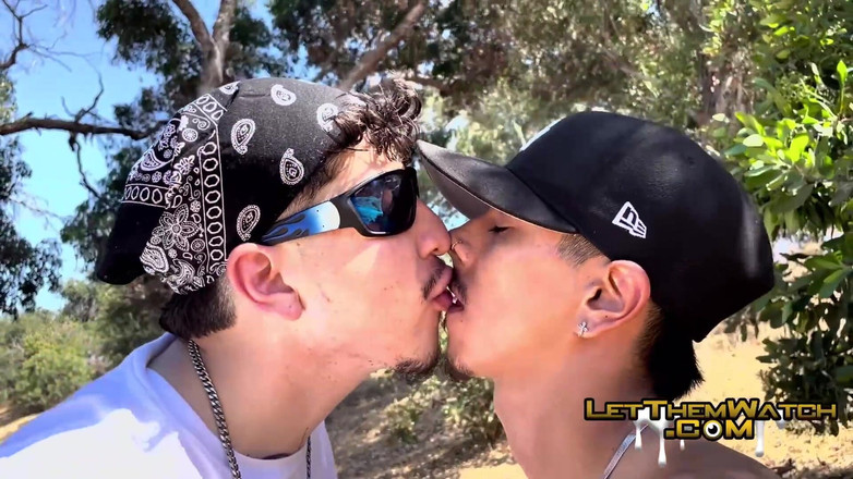 Let them watch: 펠라 자지 빠는! 자지 빠는 거유녀