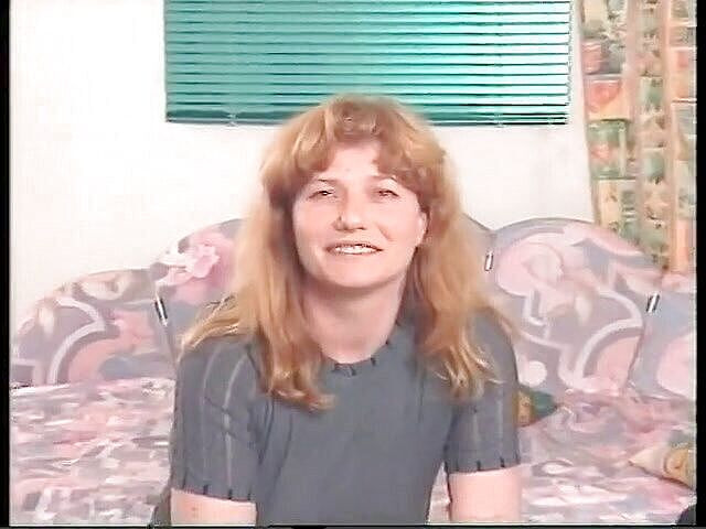 Lucky Cooch: Blonďatá milfka prstěná na svém prvním castingu