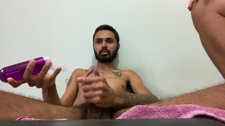 Leandro e Asafe: I Put Lube and Made the Little Bitch Ride My...