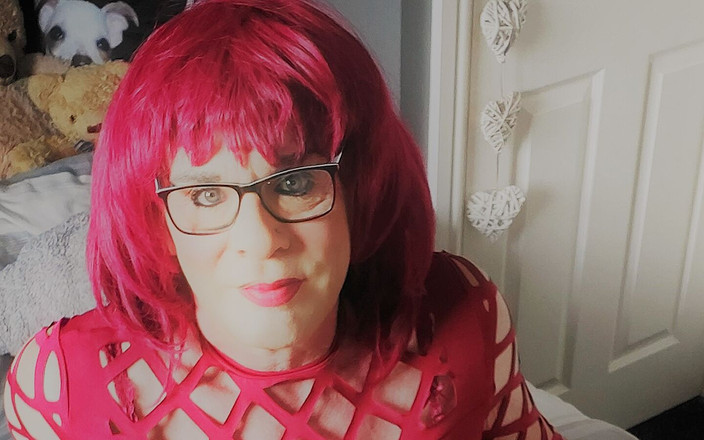 Juniperberi29: Anální kolík v červené barvě