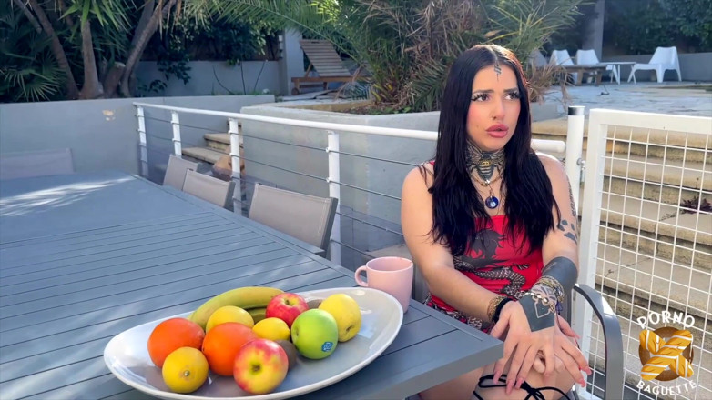 Porno Baguette: Laeticia, a Strong Personality Within a Beautiful Body!