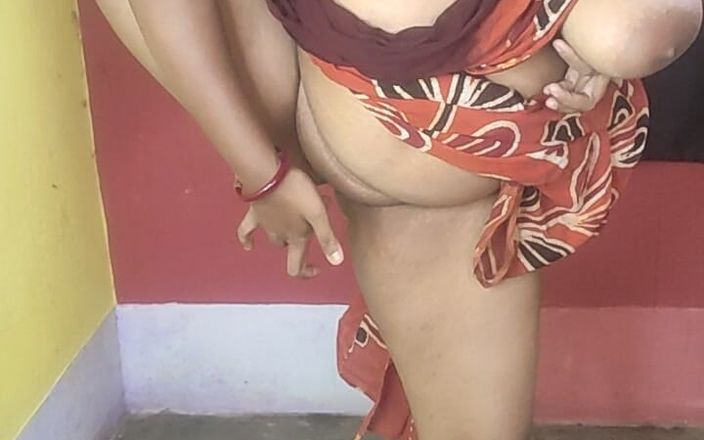 Sexy Indian babe: Prachtige Indische stiefmoeder hete stript in rode sharee