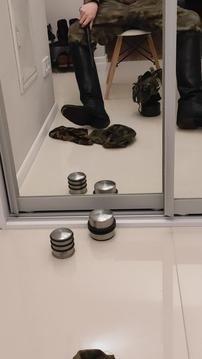 Gayfucker25: Soldat wichst in Military Officers 2