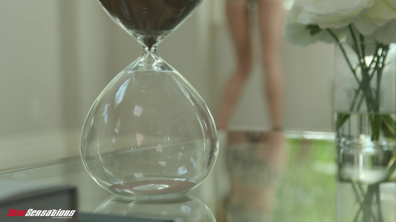 New Sensations: Meer speelgoed en groter voor serene